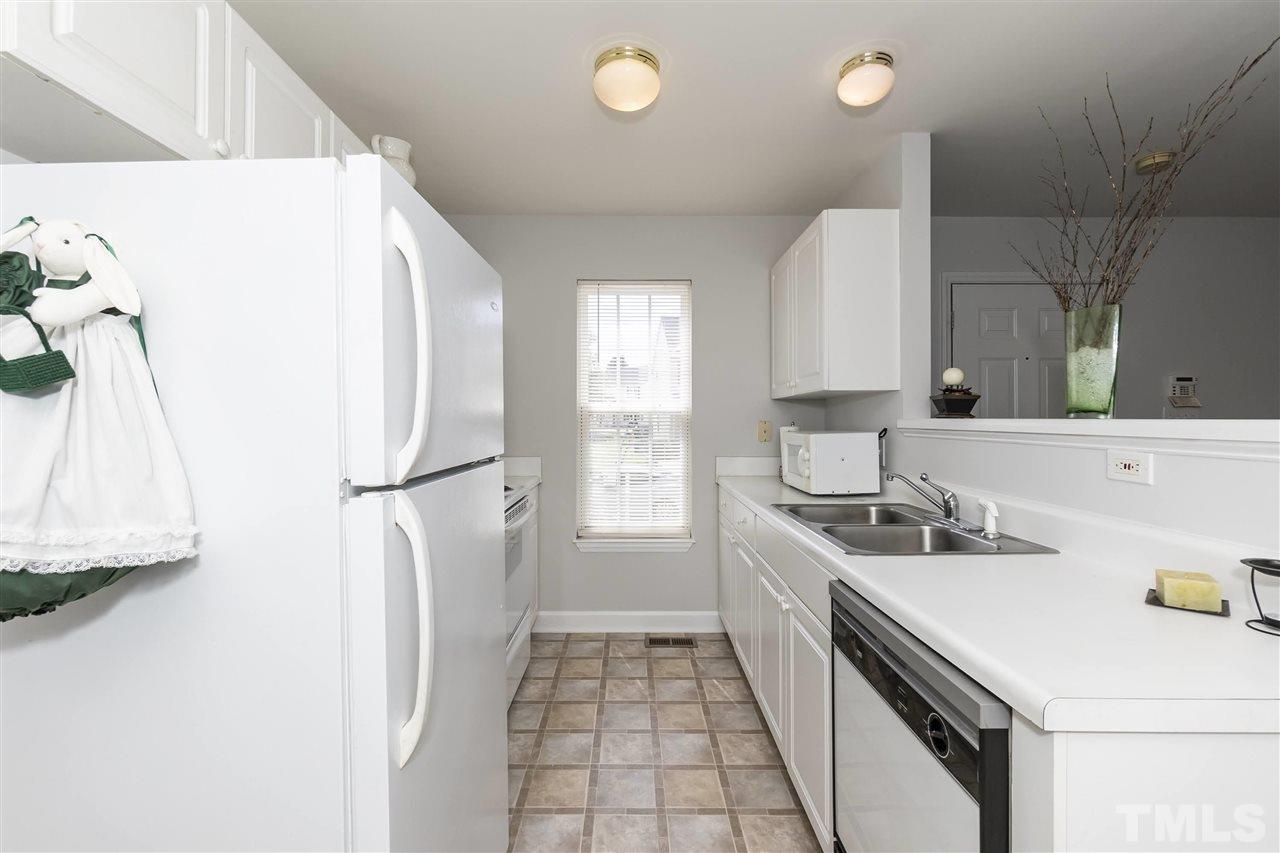 1233 Swingline Way Raleigh, NC 27610 - Photo 9 of 28 Gallery Image 9
