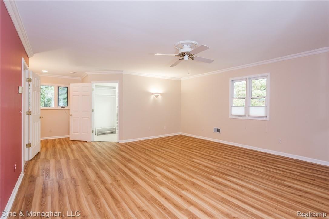 265 Ridgemont Road Grosse Pointe, MI 48236 - Photo 20 of 47 IMG_5088.jpg