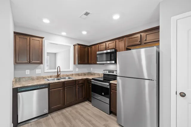 $1,195 | 1993 Keeper Court, Unit 3, Clarksville, TN 37042