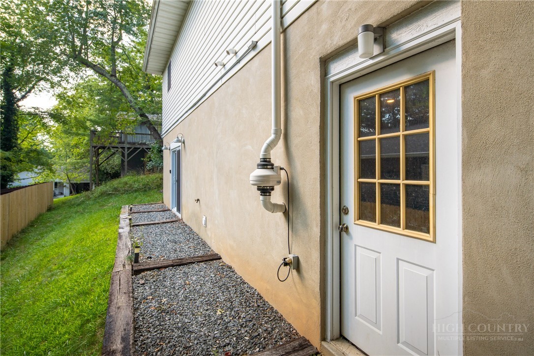 286 Sunset Drive Boone, NC 28607 - Photo 6 of 41 Gallery Image 6
