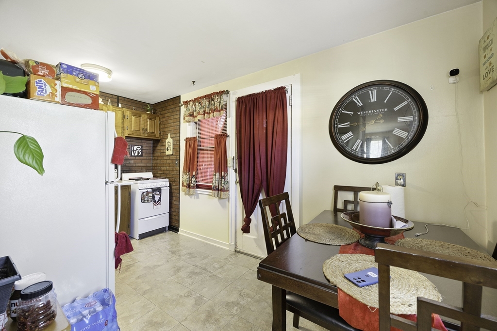 47-49 Farragut Street Springfield, MA 01104 - Photo 9 of 23