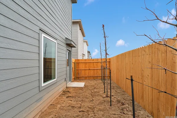 $1,475 | 12038 La Cuchilla, San Antonio, TX 78245