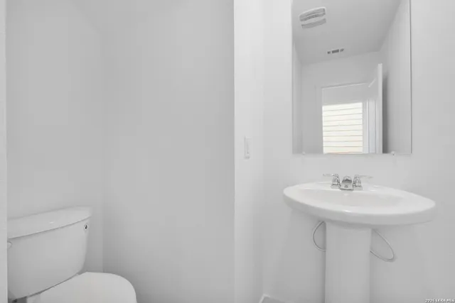 $1,750 | 12038 La Cuchilla San Antonio Tx 78245, San Antonio, TX 78245