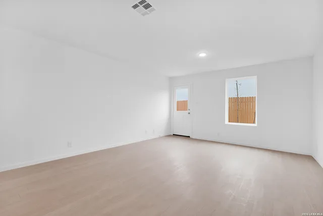 $1,750 | 12038 La Cuchilla San Antonio Tx 78245, San Antonio, TX 78245