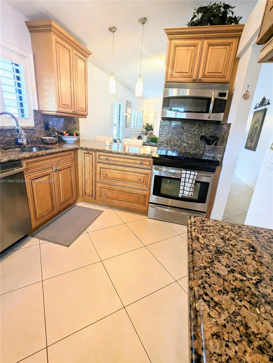 8190 Springtree Road, Unit 8190 Boca Raton, FL 33496 - Photo 3 of 25