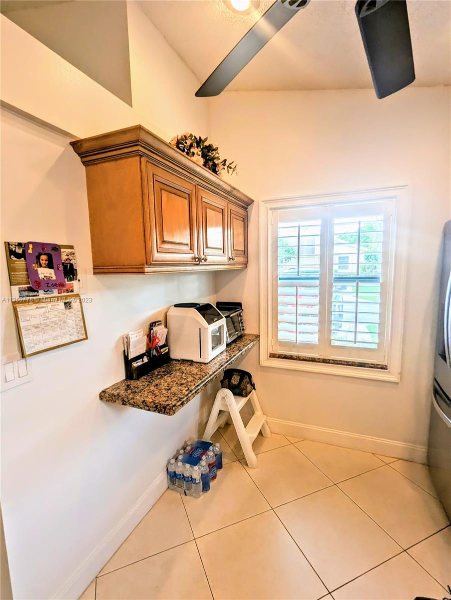 8190 Springtree Road, Unit 8190 Boca Raton, FL 33496 - Photo 5 of 25