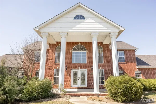 $785,000 | 1460 Hartman Lane, Shiloh, IL 62221