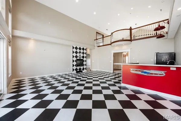 $785,000 | 1460 Hartman Lane, Shiloh, IL 62221