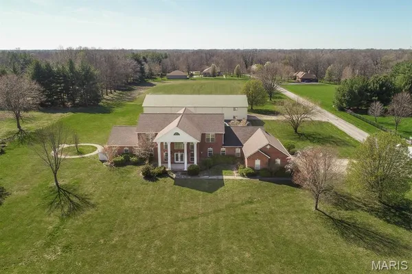 $785,000 | 1460 Hartman Lane, Shiloh, IL 62221