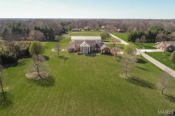 $785,000 | 1460 Hartman Lane, Shiloh, IL 62221