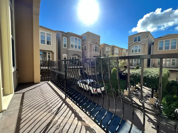 $3,400 | 5207 Gibson Street, Unit A, Houston, TX 77007