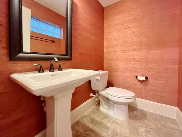 $3,300 | 5207 Gibson Street, Unit A, Houston, TX 77007