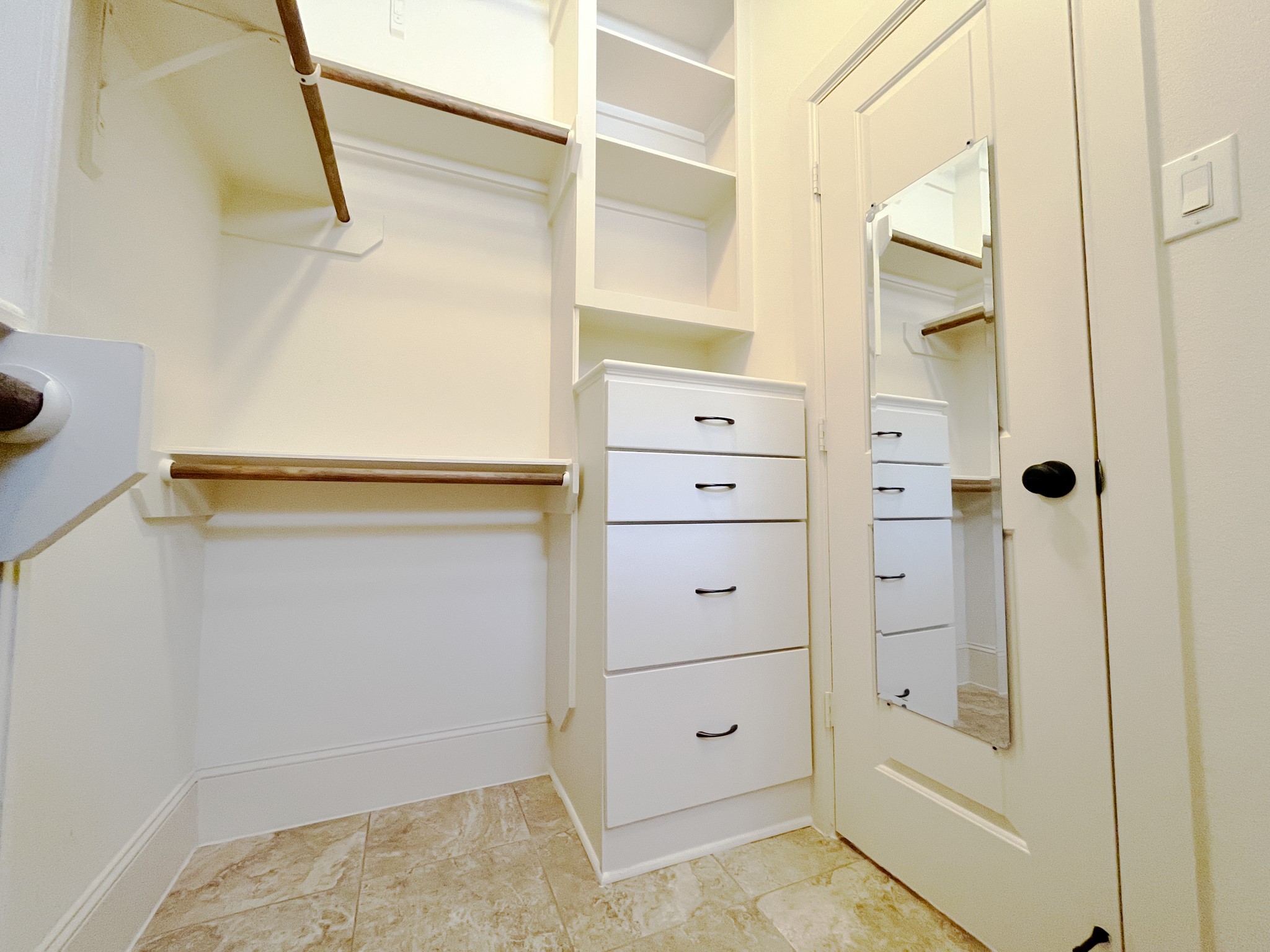 5207 Gibson Street, Unit A Houston, TX 77007 - Photo 19 of 25 third floor primary closet