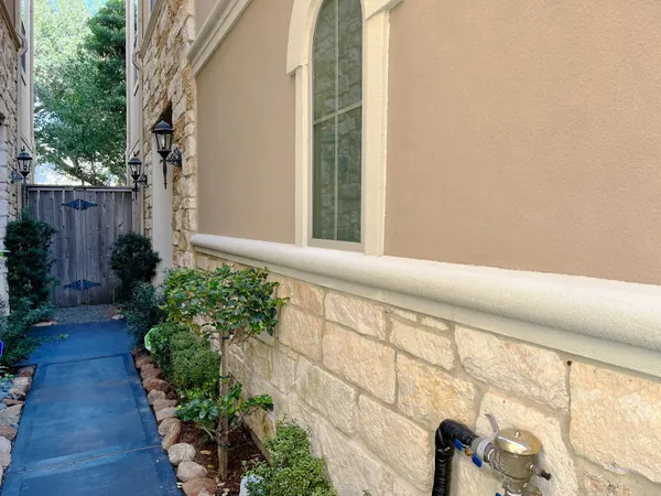 $3,400 | 5207 Gibson Street, Unit A, Houston, TX 77007