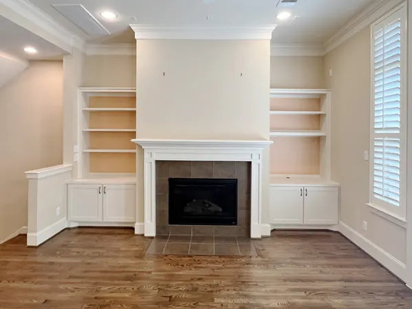 $3,400 | 5207 Gibson Street, Unit A, Houston, TX 77007
