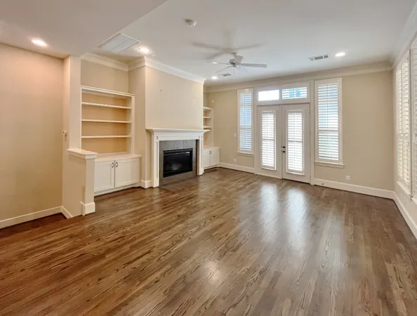 $3,300 | 5207 Gibson Street, Unit A, Houston, TX 77007