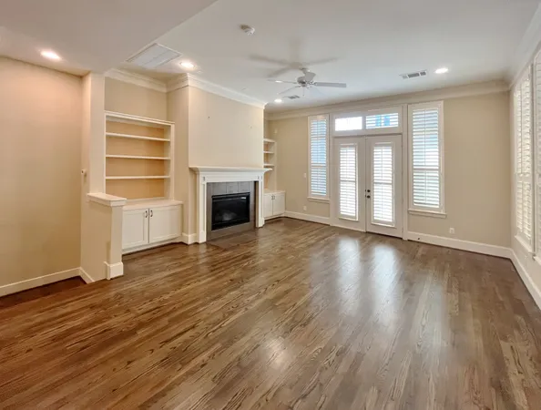 $3,400 | 5207 Gibson Street, Unit A, Houston, TX 77007
