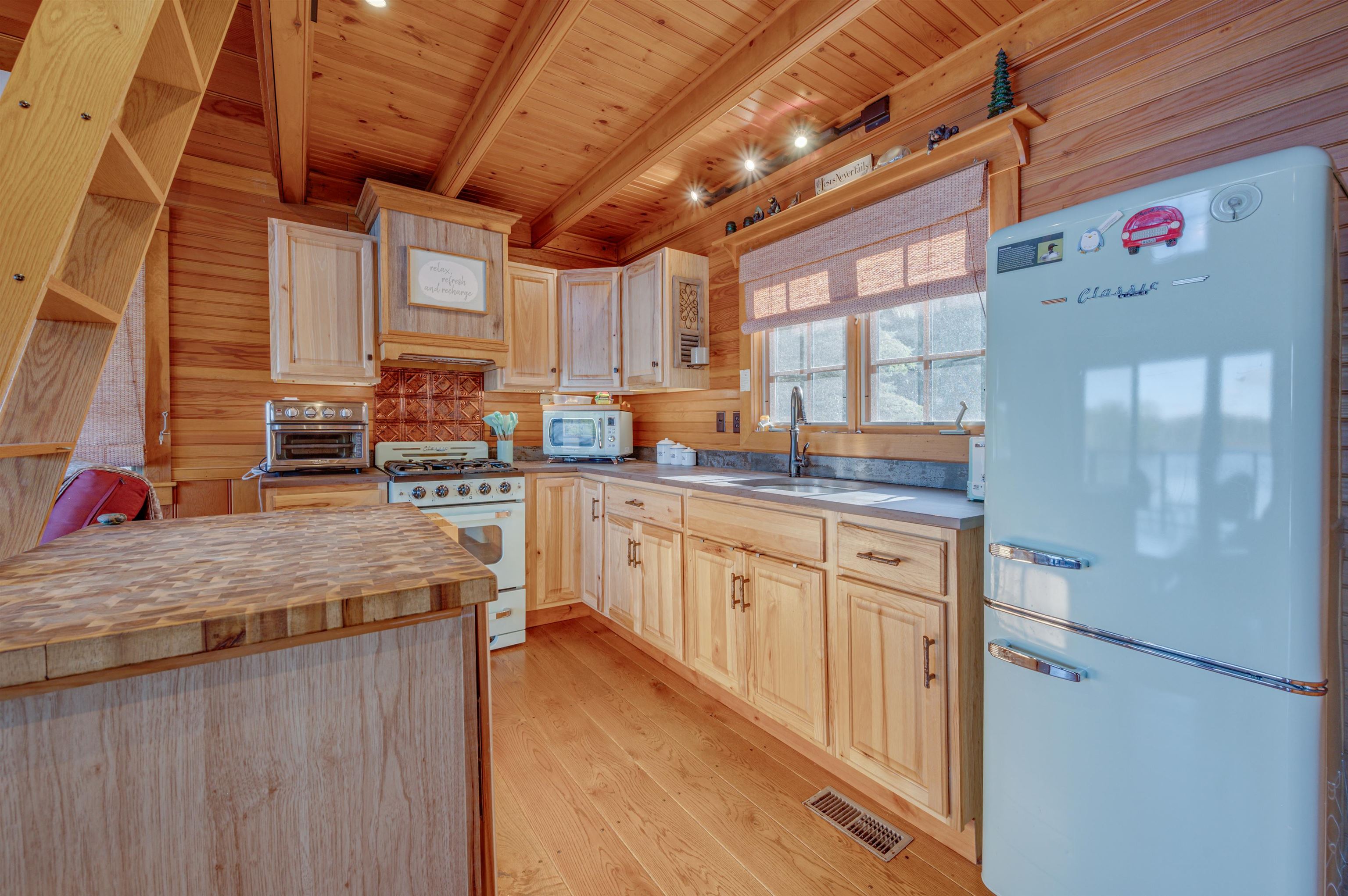 610 Stoney Brook Road Springfield, NH 03284 - Photo 7 of 58