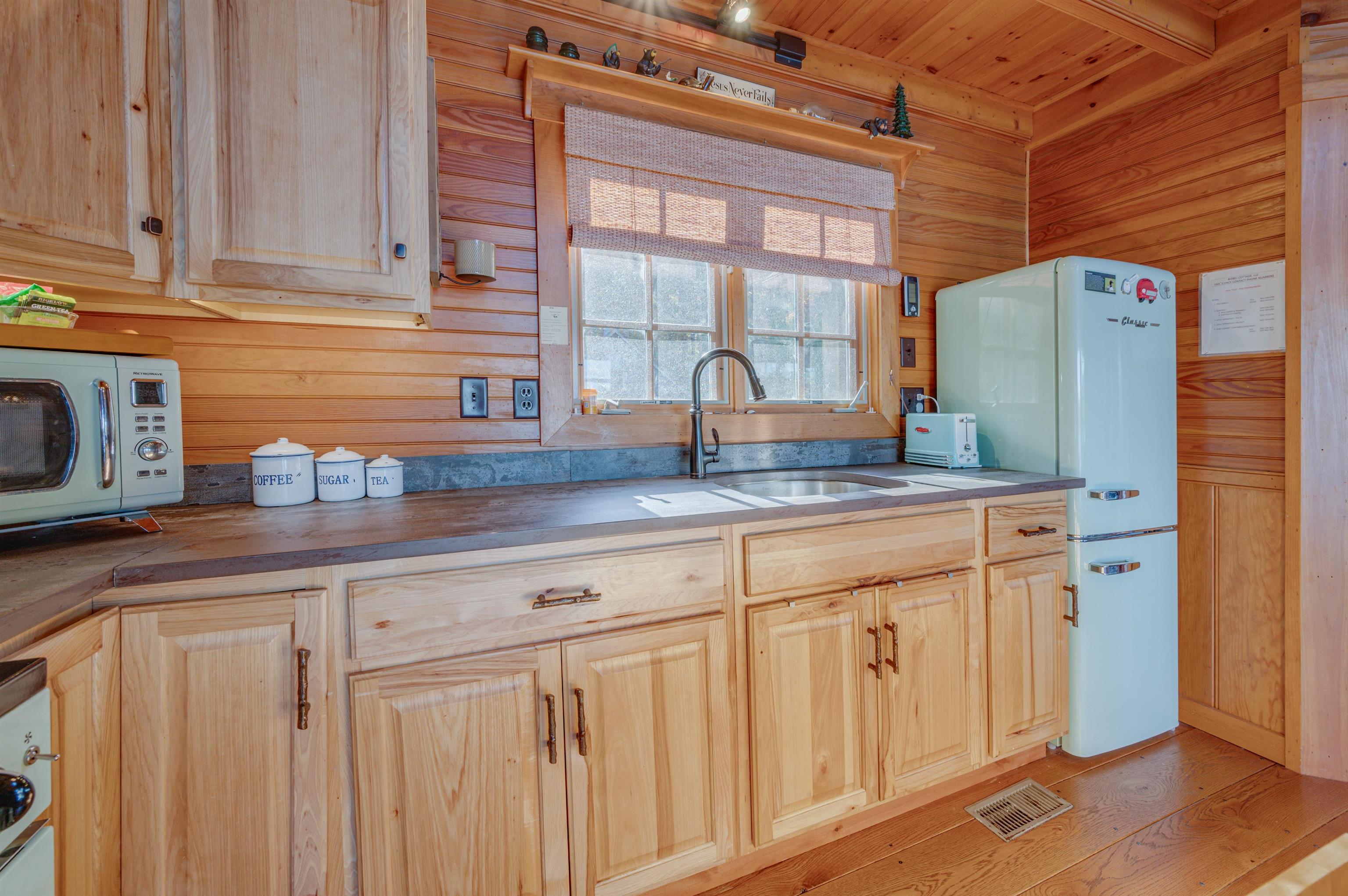 610 Stoney Brook Road Springfield, NH 03284 - Photo 8 of 58