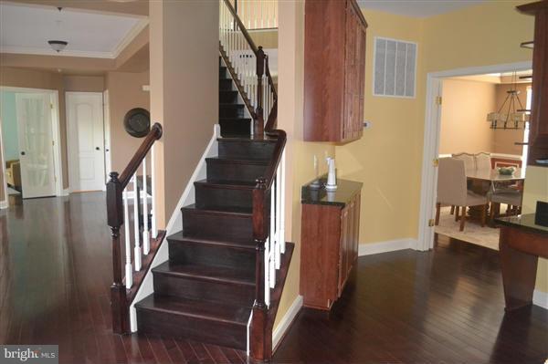 6308 Buffalo Ridge Road Falls Church, VA 22044 - Photo 14 of 27 Interior (General)