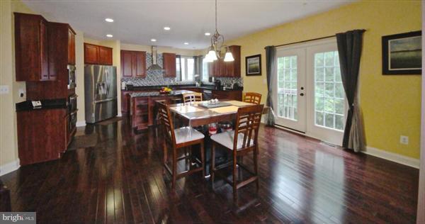 6308 Buffalo Ridge Road Falls Church, VA 22044 - Photo 9 of 27 Kitchen