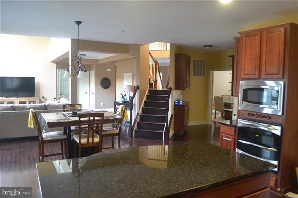 6308 Buffalo Ridge Road Falls Church, VA 22044 - Photo 10 of 27 Kitchen