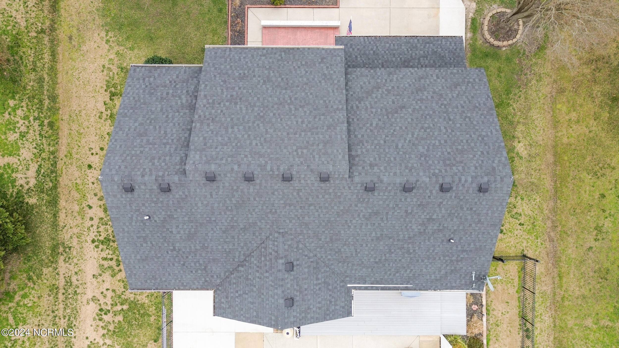174 St Andrews Road Moyock, NC 27958 - Photo 59 of 64 Beautiful Young Roof
