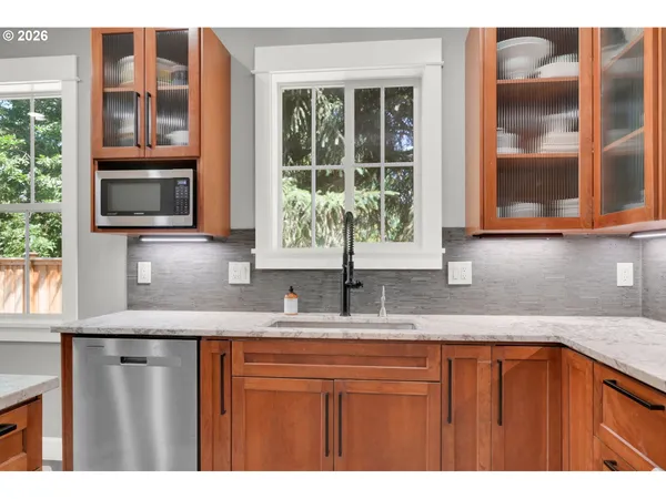 $879,000 | 2183 Ashbury Drive, Eugene, OR 97408