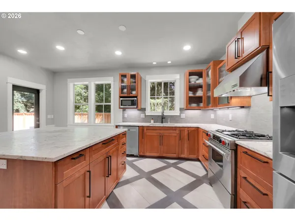 $879,000 | 2183 Ashbury Drive, Eugene, OR 97408