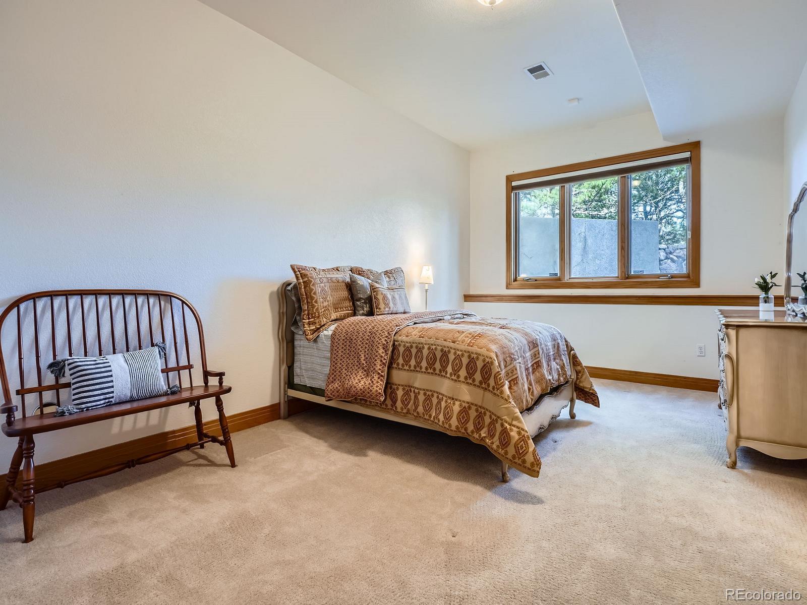 7076 Boreas Road Larkspur, CO 80118 - Photo 19 of 37