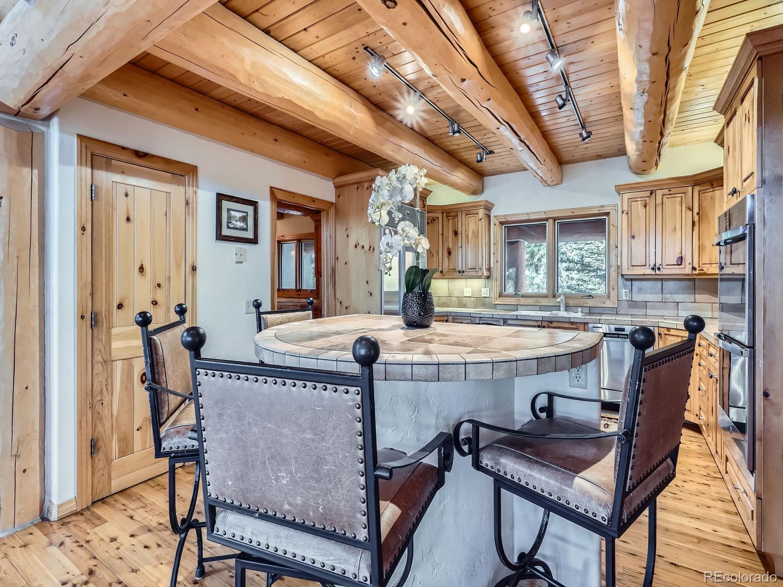 7076 Boreas Road Larkspur, CO 80118 - Photo 6 of 37