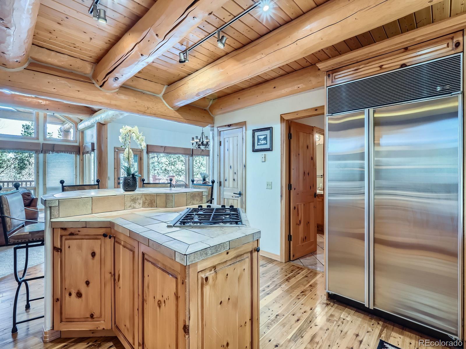 7076 Boreas Road Larkspur, CO 80118 - Photo 7 of 37