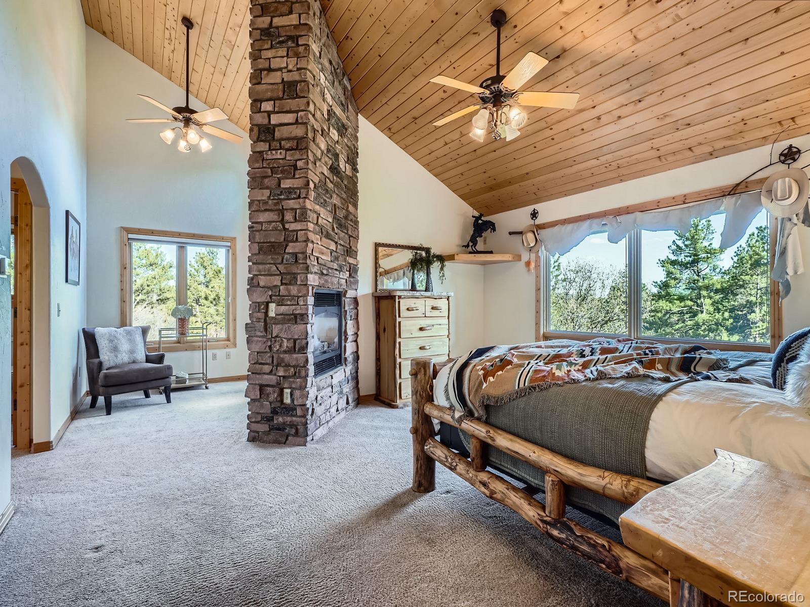 7076 Boreas Road Larkspur, CO 80118 - Photo 10 of 37