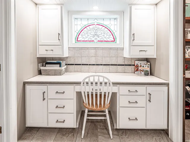 $389,900 | 7513 East Blackford Avenue, Evansville, IN 47715