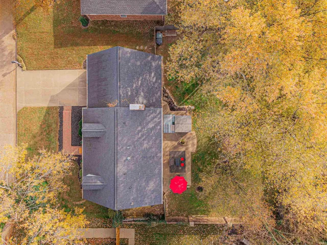 $389,900 | 7513 East Blackford Avenue, Evansville, IN 47715