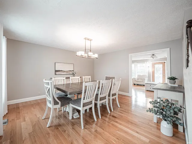 $389,900 | 7513 East Blackford Avenue, Evansville, IN 47715