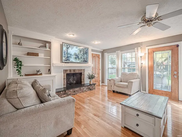 $389,900 | 7513 East Blackford Avenue, Evansville, IN 47715