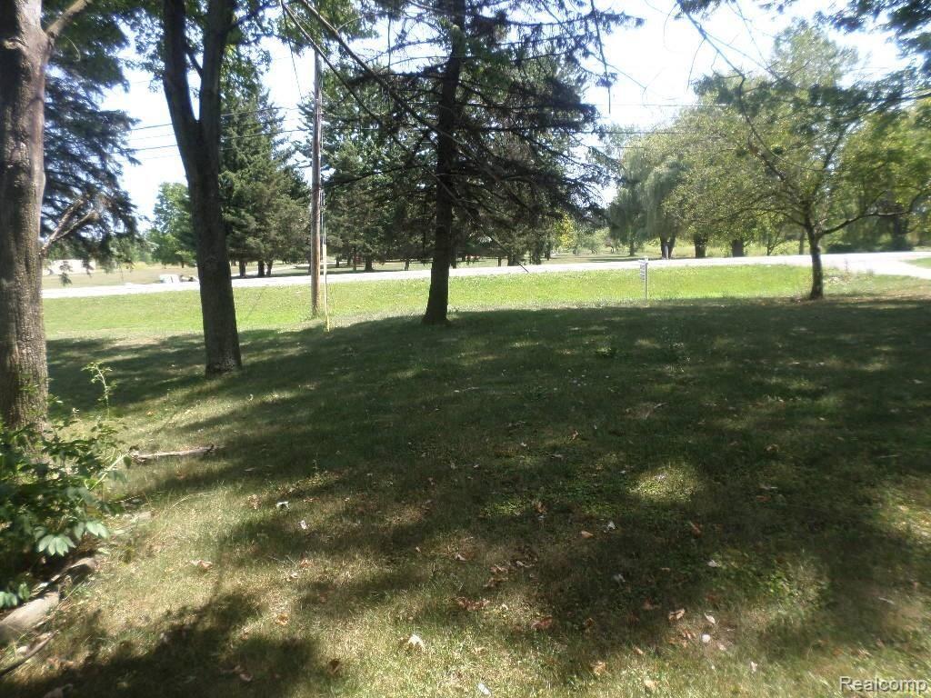 5100 Belsay Road Grand Blanc, MI 48439 - Photo 11 of 15 SAM_4839.JPG
