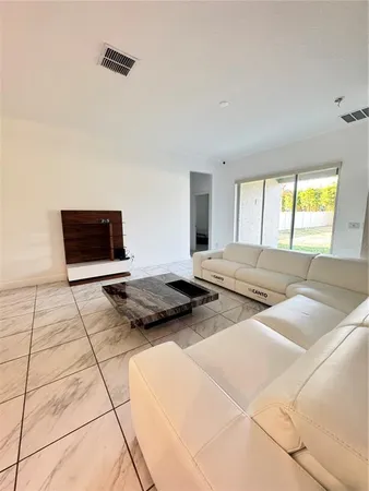 $2,900 | 5371 Jubiloso Drive, St. Cloud, FL 34771