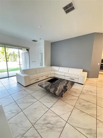 $2,900 | 5371 Jubiloso Drive, St. Cloud, FL 34771