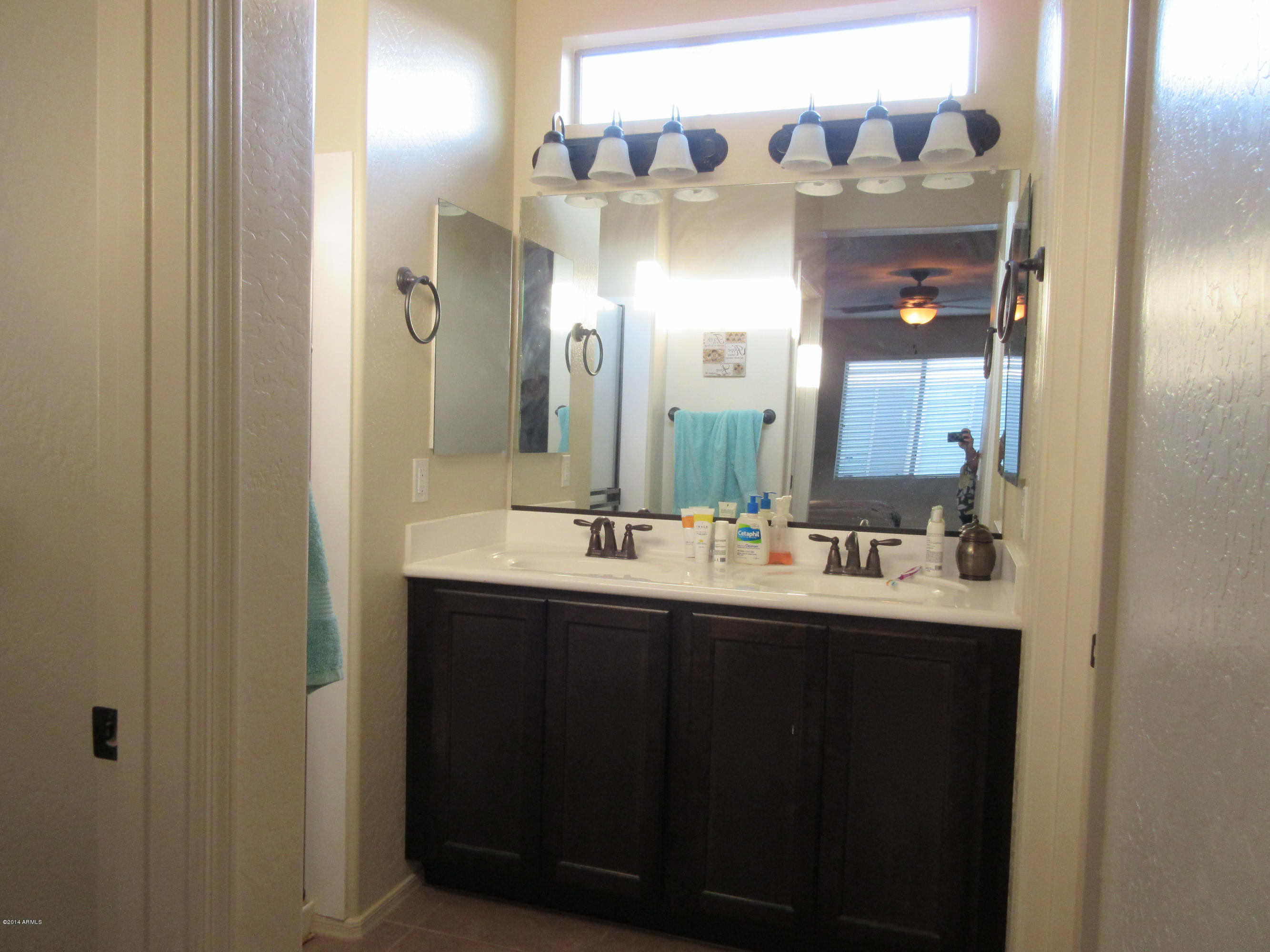 3885 South Bandit Road Gilbert, AZ 85297 - Photo 21 of 33 Master Bath