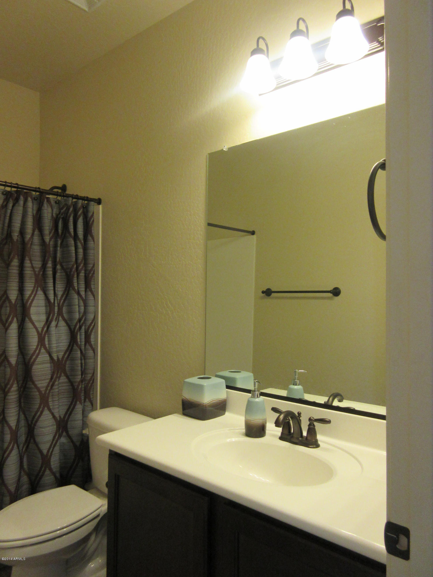 3885 South Bandit Road Gilbert, AZ 85297 - Photo 27 of 33 Hall Bath 2