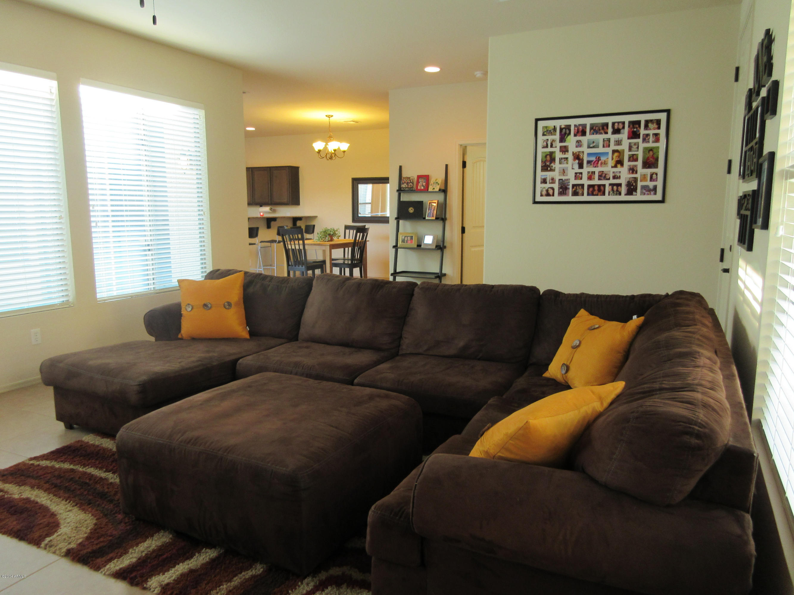 3885 South Bandit Road Gilbert, AZ 85297 - Photo 8 of 33 Great Room 4