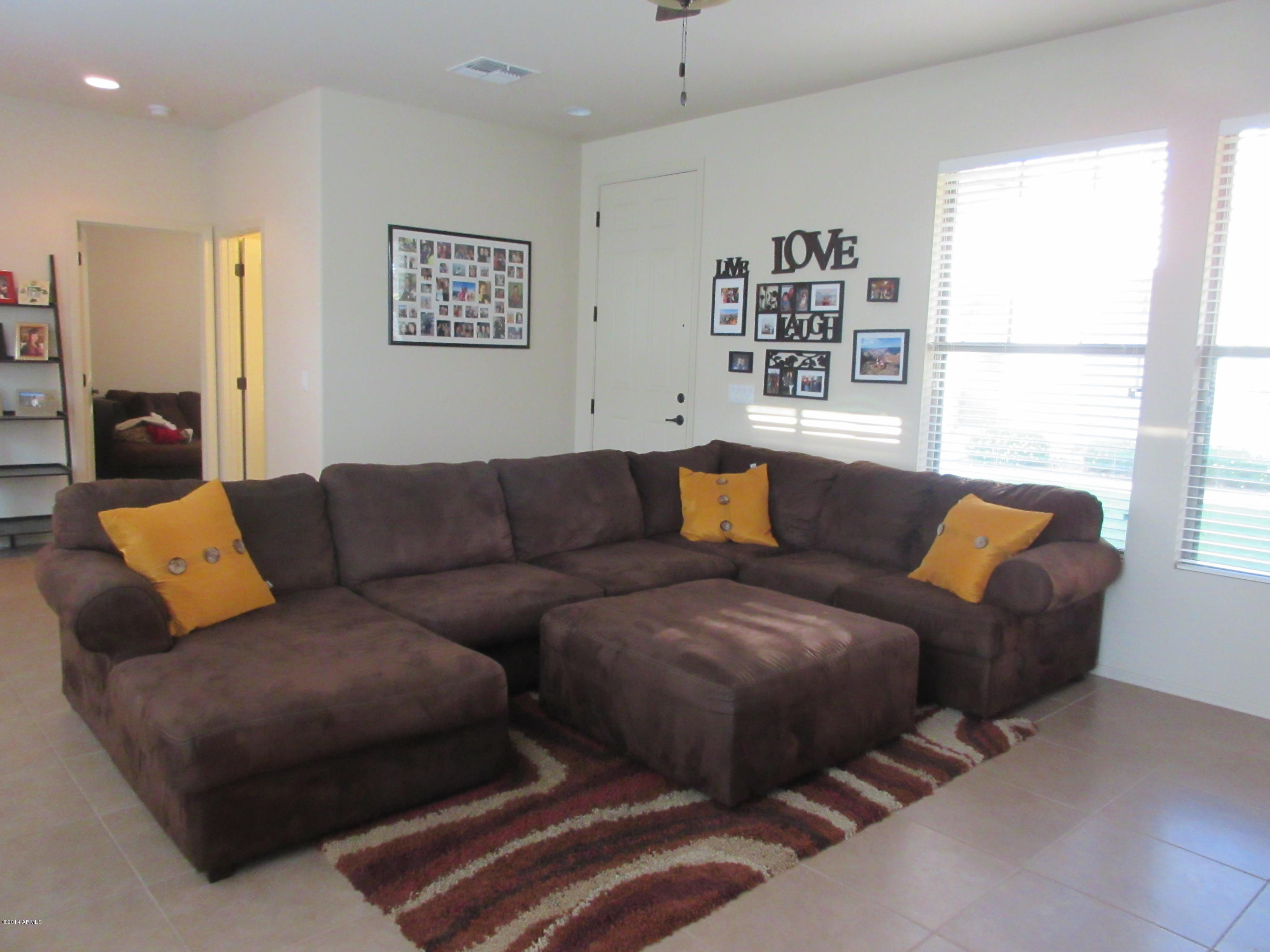 3885 South Bandit Road Gilbert, AZ 85297 - Photo 9 of 33 Great room 5