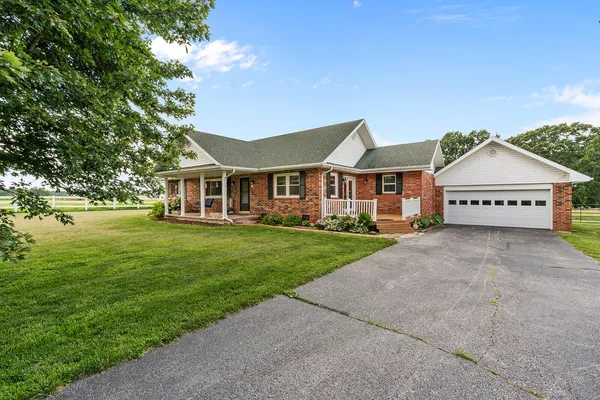 $355,000 | 3128 New Hope Road, Fordland, MO 65652