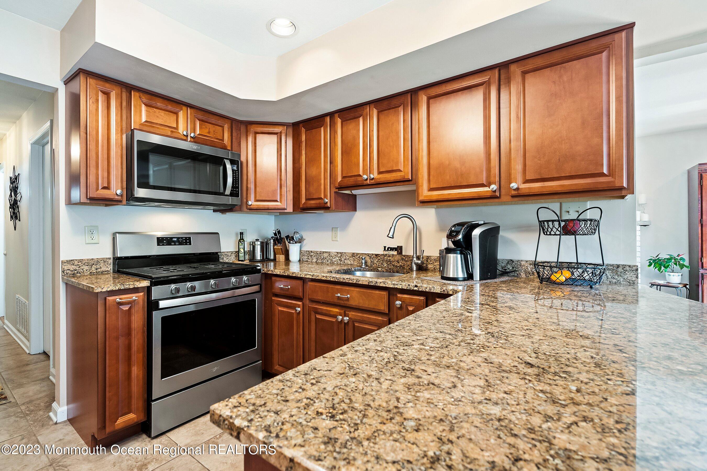 7 Petal Patch Trail Howell, NJ 07731 - Photo 12 of 33 12-Kitchen 1D