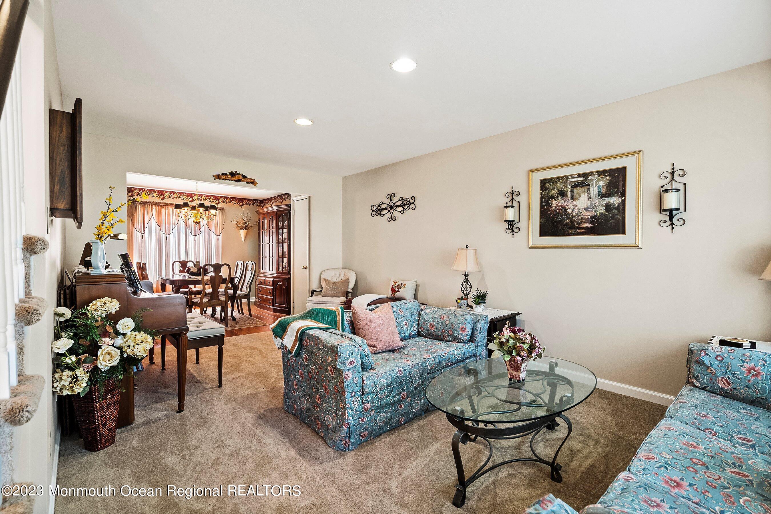 7 Petal Patch Trail Howell, NJ 07731 - Photo 4 of 33 04-Living 1A