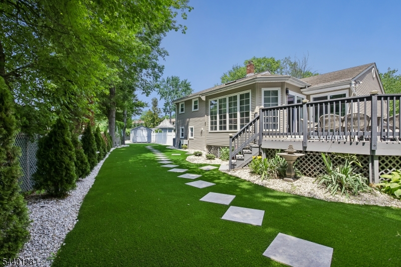 22 Woodhaven Road Parsippany, NJ 07054 - Photo 43 of 49