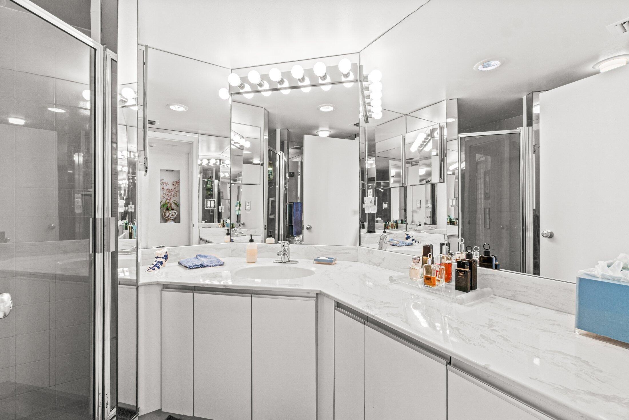 100 Southeast 5th Avenue, Unit 405 Boca Raton, FL 33432 - Photo 21 of 51 11