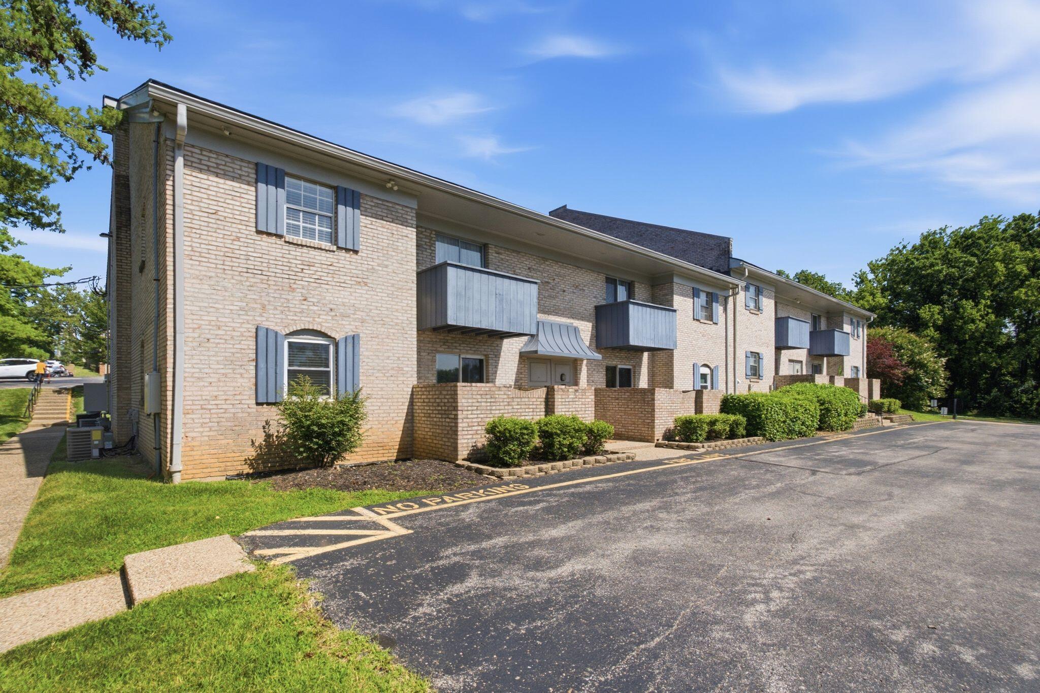 1092 Armstrong Mill Road, Unit B Lexington, KY 40517 - Photo 27 of 28 Front Exterior